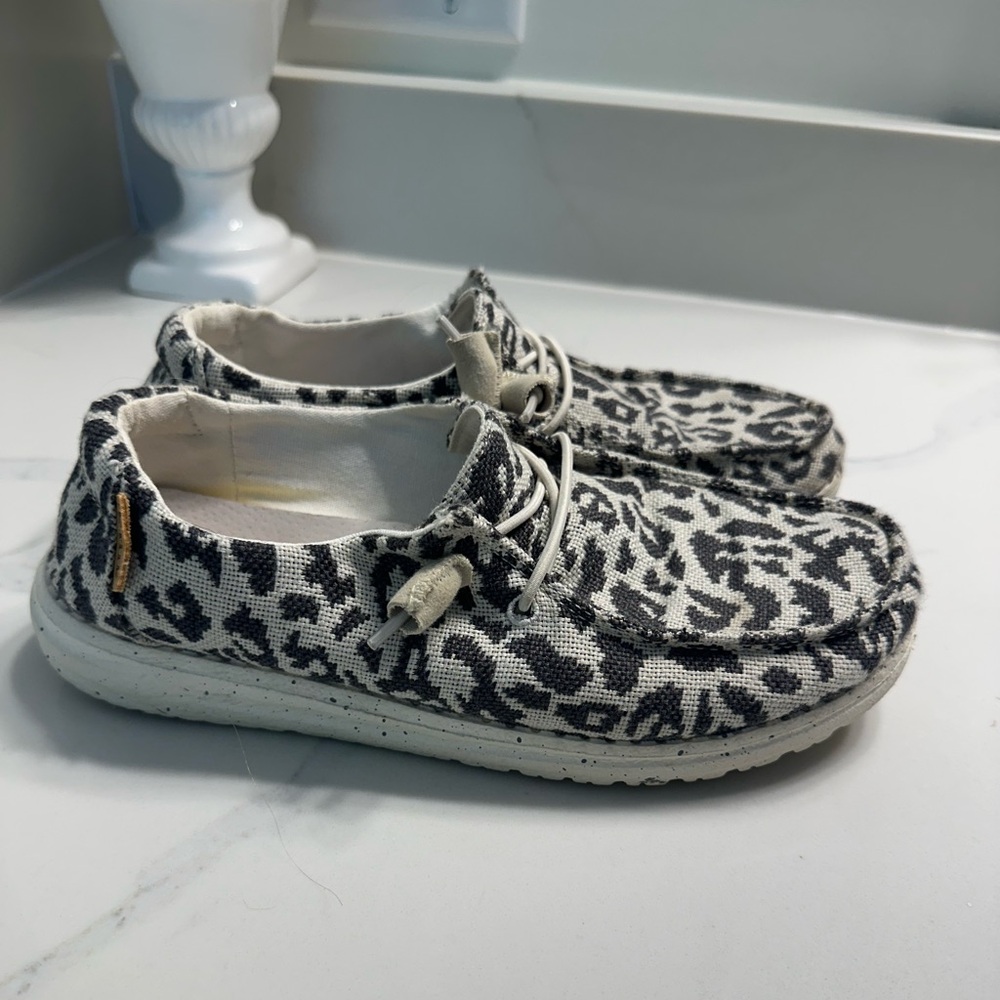Hey Dudes Wendy in Cheetah Grey